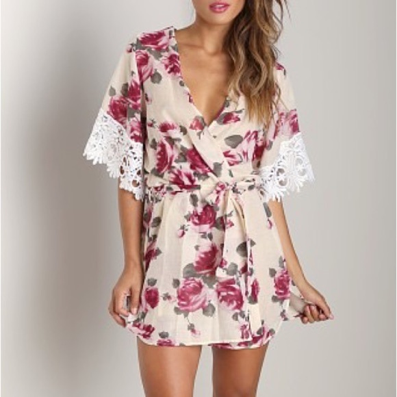 Stone Cold Fox SILK Floral Fox Robe Rose - Picture 1 of 13